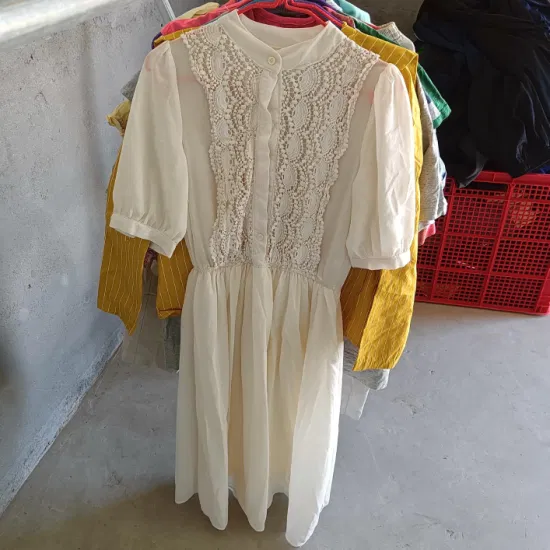 도매 여성 초침 중고 의류 실크 드레스는 베일에 있는 여름 옷을 사용했습니다.
